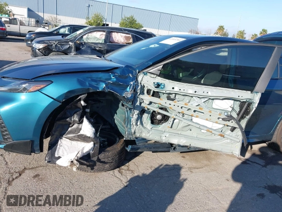 2025 Toyota Camry LE with VIN 4T1DAACK8SU051433, listed as a IAAI auction lot 41893289 with 10,084 mi miles and . Bid and sale history available at DreamBid. Image 6.