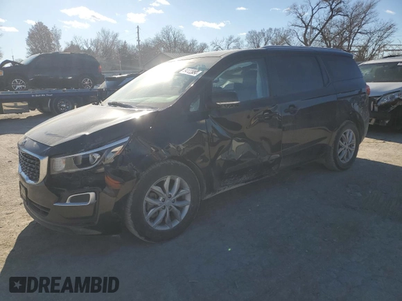 2020 Kia Sedona LX with VIN KNDMB5C10L6642216, listed as a Copart auction lot 84122934 with 92,017 mi miles and Salvage Title. Bid and sale history available at carsss.com. Image 1.