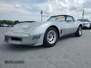 1980 Chevrolet Corvette z VIN 1Z876AS417941, wystawiony jako Copart lot #55118465 z przebiegiem 714 mil mil oraz Czysty tytuł • Clean title. Historia ofert i sprzedaży dostępna na DreamBid. Obrazek 1.