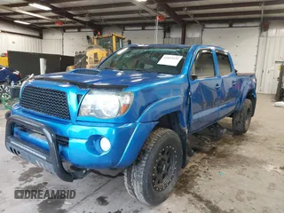 2009 Toyota Tacoma z VIN 5TEMU52N29Z656158, wystawiony jako IAAI lot #41652533 z przebiegiem 138 563 mil mil oraz . Historia ofert i sprzedaży dostępna na DreamBid. Obrazek 17.