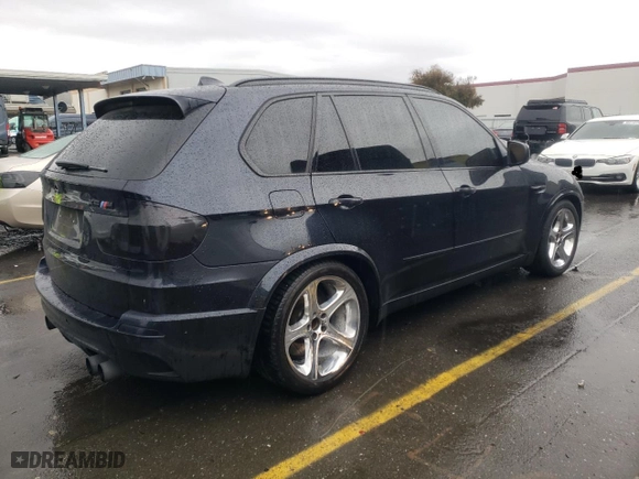 2011 BMW X5 M with VIN 5YMGY0C56BLK26406, listed as a Copart auction lot 81135054 with 145,439 mi miles and Salvage Title. Bid and sale history available at carsss.com. Image 3.