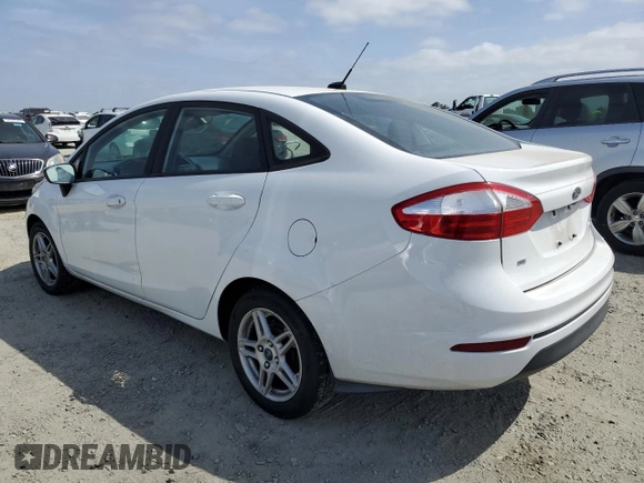 2018 Ford Fiesta SE z VIN 3FADP4BJ4JM133102, wystawiony jako Copart lot #54224805 z przebiegiem 124 307 mil mil oraz Szkoda całkowita • Salvage title. Historia ofert i sprzedaży dostępna na DreamBid. Obrazek 2.