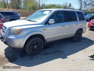 2008 Honda Pilot SE with VIN 5FNYF18338B036073, listed as a IAAI auction lot 42069377 with 191,324 mi miles. Bid and sale history available at carsss.com. Image 2.