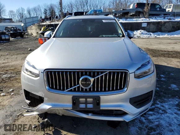 2022 Volvo XC90 Momentum with VIN YV4A221K9N1841503, listed as a Copart auction lot 43504854 with 18,880 mi miles and . Bid and sale history available at DreamBid. Image 5.