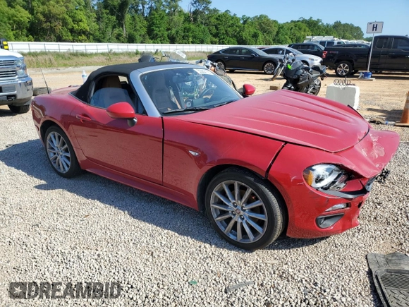 2019 FIAT 124 Spider Lusso z VIN JC1NFAEKXK0143574, wystawiony jako Copart lot #53062155 z przebiegiem 45 633 mil mil oraz Szkoda całkowita • Salvage title. Historia ofert i sprzedaży dostępna na DreamBid. Obrazek 4.