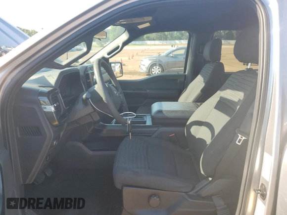 2021 Ford F-150 XL z VIN 1FTEW1CP3MFA58688, wystawiony jako Copart lot #56254525 z przebiegiem 60 792 mil mil oraz Szkoda całkowita • Salvage title. Historia ofert i sprzedaży dostępna na DreamBid. Obrazek 7.