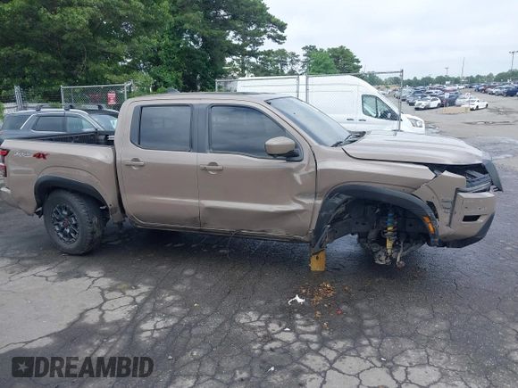 2024 Nissan Frontier Pro-4X z VIN 1N6ED1EK0RN644461, wystawiony jako IAAI lot #42618837 z przebiegiem 18 179 mil mil oraz . Historia ofert i sprzedaży dostępna na DreamBid. Obrazek 13.