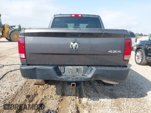 2018 Ram 1500 Express z VIN 1C6RR7KT0JS276527, wystawiony jako IAAI lot #41967968 z przebiegiem 200 964 mil mil oraz . Historia ofert i sprzedaży dostępna na DreamBid. Obrazek 16.