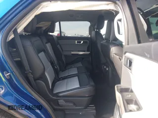 2023 Ford Explorer XLT with VIN 1FMSK7DH9PGA46015, listed as a IAAI auction lot 41593747 with 40,100 mi miles. Bid and sale history available at carsss.com. Image 8.