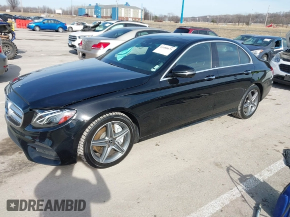 2019 Mercedes-Benz E 300 z VIN WDDZF4KB6KA632323, wystawiony jako IAAI lot #41488671 z przebiegiem 108 959 mil mil oraz . Historia ofert i sprzedaży dostępna na DreamBid. Obrazek 17.