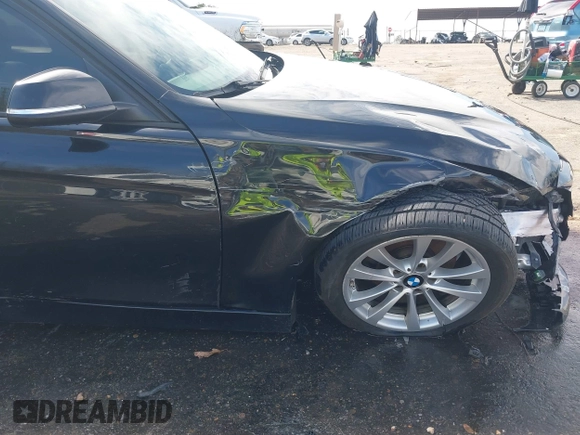 2018 BMW 3 Series 320i with VIN WBA8A9C58JAH13719, listed as a IAAI auction lot 41651935 with 85,137 mi miles. Bid and sale history available at carsss.com. Image 17.