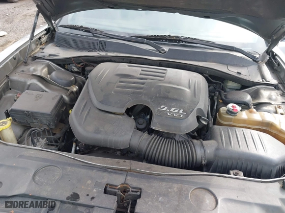 2011 Dodge Charger SE with VIN 2B3CL3CG0BH577061, listed as a IAAI auction lot 41889210 with 147,555 mi miles. Bid and sale history available at carsss.com. Image 10.