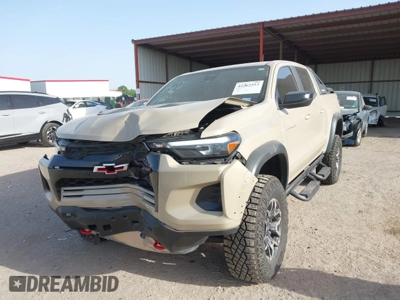 2024 Chevrolet Colorado 4WD ZR2 z VIN 1GCPTFEK4R1145701, wystawiony jako IAAI lot #42262513 z przebiegiem 8 666 mil mil oraz . Historia ofert i sprzedaży dostępna na DreamBid. Obrazek 17.