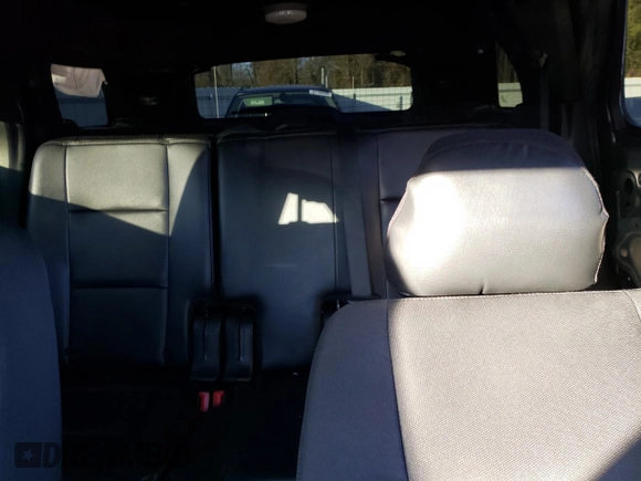 2018 Ford Police Interceptor Utility z VIN 1FM5K8AT7JGA57808, wystawiony jako Copart lot #82631264 z przebiegiem 123 019 mil mil oraz Szkoda całkowita • Salvage title. Historia ofert i sprzedaży dostępna na DreamBid. Obrazek 10.