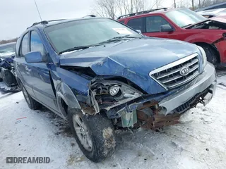 2007 Kia Sorento EX with VIN KNDJC736X75753522, listed as a IAAI auction lot 41626037 with 220,767 mi miles. Bid and sale history available at carsss.com. Image 1.