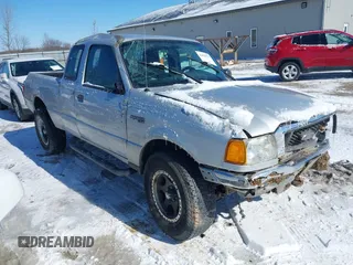 2005 Ford Ranger XL with VIN 1FTYR15E65PA17161, listed as a IAAI auction lot 41594775 with 138,000 mi miles. Bid and sale history available at carsss.com. Image 1.