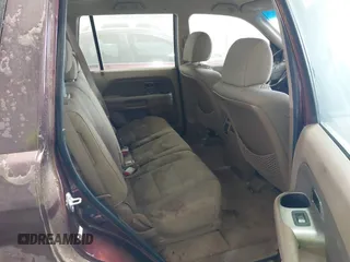2007 Honda Pilot LX with VIN 2HKYF18137H519304, listed as a IAAI auction lot 42203155 with 128,712 mi miles and . Bid and sale history available at carsss.com. Image 8.