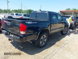 2017 Toyota Tacoma SR5 z VIN 5TFAZ5CNXHX048879, wystawiony jako IAAI lot #42157227 z przebiegiem 119 932 mil mil oraz . Historia ofert i sprzedaży dostępna na DreamBid. Obrazek 4.