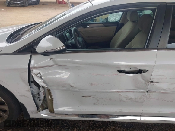 2016 Hyundai Sonata Sport with VIN 5NPE34AF1GH410486, listed as a IAAI auction lot 41808094 with 71,538 mi miles and . Bid and sale history available at DreamBid. Image 6.