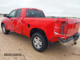 2012 Toyota Tundra z VIN 5TFUM5F11CX028307, wystawiony jako IAAI lot #41952532 z przebiegiem 253 254 mil mil oraz . Historia ofert i sprzedaży dostępna na DreamBid. Obrazek 6.