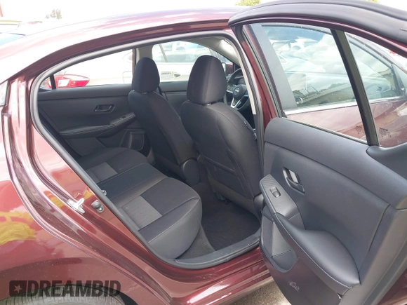 2025 Nissan Sentra SV with VIN 3N1AB8CV7SY237813, listed as a IAAI auction lot 42131504 with 3,541 mi miles and . Bid and sale history available at carsss.com. Image 8.