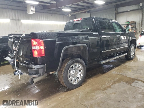 2019 GMC Sierra 2500HD Denali with VIN 1GT12SEY2KF219941, listed as a Copart auction lot 51613435 with 47,845 mi miles and Salvage Title. Bid and sale history available at carsss.com. Image 3.