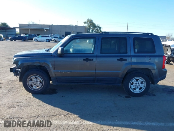 2017 Jeep Patriot Sport z VIN 1C4NJPBB0HD121397, wystawiony jako IAAI lot #41709399 z przebiegiem 124 512 mil mil oraz . Historia ofert i sprzedaży dostępna na DreamBid. Obrazek 14.