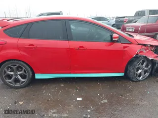 2015 Ford Focus ST with VIN 1FADP3L93FL224661, listed as a IAAI auction lot 41169980 with 113,283 mi miles. Bid and sale history available at carsss.com. Image 13.
