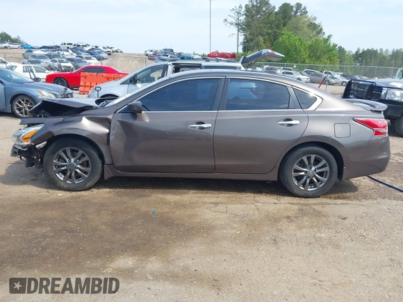 2015 Nissan Altima S with VIN 1N4AL3AP2FN379061, listed as a IAAI auction lot 41995960 with 313,153 mi miles and . Bid and sale history available at carsss.com. Image 14.
