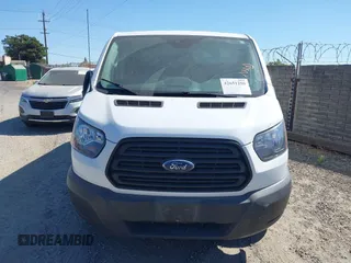 2019 Ford Transit z VIN 1FTYR1YM4KKA83624, wystawiony jako IAAI lot #42651250 z przebiegiem 118 838 mil mil oraz . Historia ofert i sprzedaży dostępna na DreamBid. Obrazek 12.