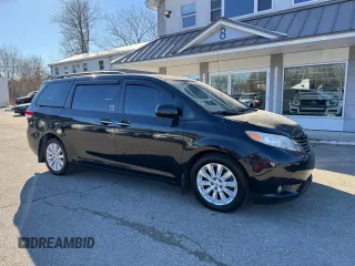 2013 Toyota Sienna XLE with VIN 5TDDK3DC3DS052713, listed as a Copart auction lot 43234125 with 284,884 mi miles and Clean Title. Bid and sale history available at DreamBid. Image 1.