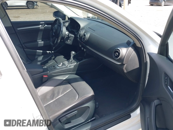2015 Audi A3 Premium z VIN WAUACGFF5F1060291, wystawiony jako IAAI lot #42149042 z przebiegiem 74 309 mil mil oraz . Historia ofert i sprzedaży dostępna na DreamBid. Obrazek 5.
