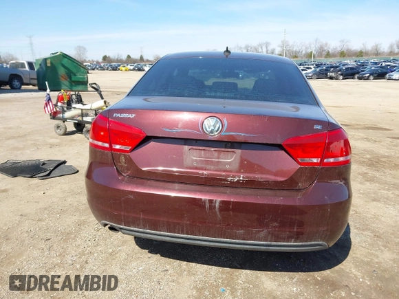 2012 Volkswagen Passat SE z VIN 1VWBP7A38CC087300, wystawiony jako IAAI lot #41752522 z przebiegiem 266 958 mil mil oraz . Historia ofert i sprzedaży dostępna na DreamBid. Obrazek 16.