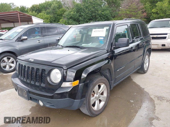 2016 Jeep Patriot Latitude z VIN 1C4NJPFB9GD584308, wystawiony jako IAAI lot #42534222 z przebiegiem 179 239 mil mil oraz . Historia ofert i sprzedaży dostępna na DreamBid. Obrazek 17.