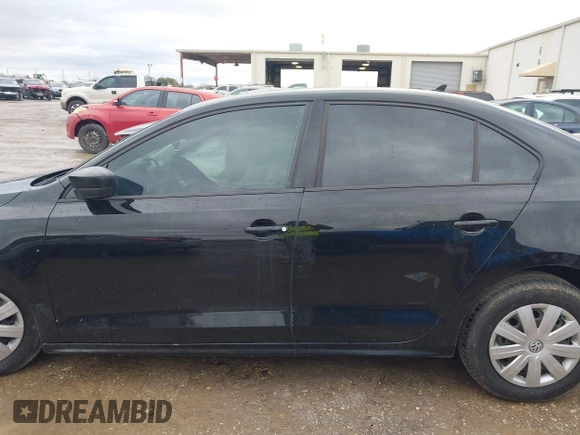 2015 Volkswagen Jetta S с VIN 3VW2K7AJ4FM402870, выставлен на аукционе IAAI как лот 41447931 с пробегом 85 006 миль миль и . История ставок и продаж доступна на DreamBid. Изображение 14.