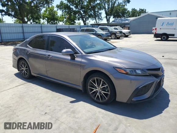 2022 Toyota Camry SE z VIN 4T1T11AKXNU626554, wystawiony jako Copart lot #58643315 z przebiegiem 49 490 mil mil oraz Szkoda całkowita • Salvage title. Historia ofert i sprzedaży dostępna na DreamBid. Obrazek 4.