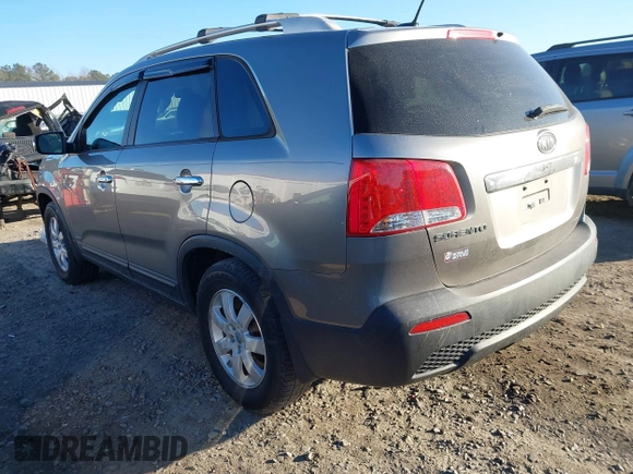2012 Kia Sorento LX with VIN 5XYKTDA23CG297268, listed as a IAAI auction lot 41427273 with 195,578 mi miles. Bid and sale history available at carsss.com. Image 3.