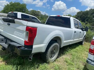 2017 Ford F-250 XL с VIN 1FT7W2A64HEE73880, выставлен на аукционе IAAI как лот 42698527 с пробегом Не указан миль и . История ставок и продаж доступна на DreamBid. Изображение 4.