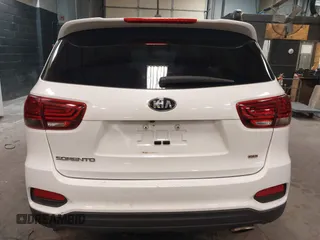 2019 Kia Sorento LX with VIN 5XYPGDA38KG558444, listed as a IAAI auction lot 41303905 with 148,567 mi miles. Bid and sale history available at carsss.com. Image 17.