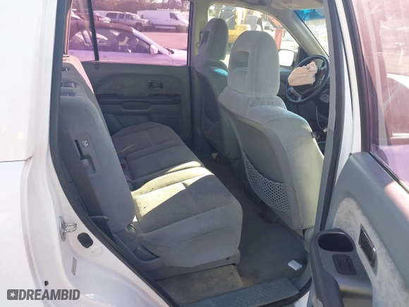 2005 Honda Pilot LX with VIN 2HKYF18165H556716, listed as a IAAI auction lot 41705657 with 177,100 mi miles. Bid and sale history available at carsss.com. Image 8.