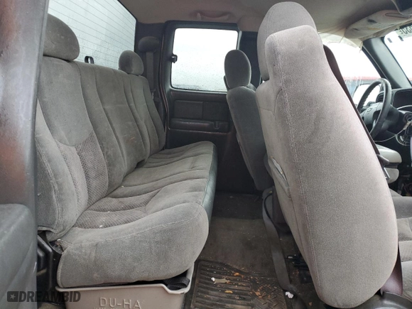 2004 Chevrolet Silverado 1500 LS with VIN 2GCEK19V441100438, listed as a Copart auction lot 45214535 with 231,075 mi miles and Salvage Title. Bid and sale history available at carsss.com. Image 10.