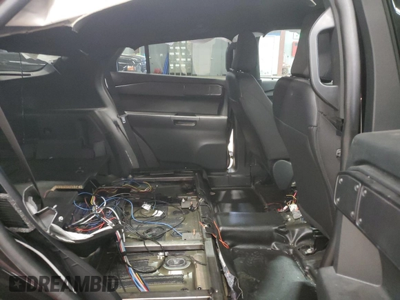 2022 Ford Police Interceptor Utility z VIN 1FM5K8AB9NGB51900, wystawiony jako Copart lot #77939164 z przebiegiem 19 447 mil mil oraz Szkoda całkowita • Salvage title. Historia ofert i sprzedaży dostępna na DreamBid. Obrazek 11.