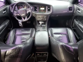 2015 Dodge Charger SXT z VIN 2C3CDXHG7FH721601, wystawiony jako Copart lot #58253925 z przebiegiem 123 004 mil mil oraz Szkoda całkowita • Salvage title. Historia ofert i sprzedaży dostępna na DreamBid. Obrazek 8.