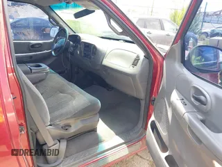 2000 Ford F-150 XL с VIN 1FTRX17W4YKB34223, выставлен на аукционе IAAI как лот 42744499 с пробегом 153 163 миль миль и . История ставок и продаж доступна на DreamBid. Изображение 5.