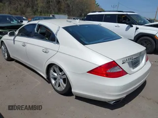 2009 Mercedes-Benz CLS 550 with VIN WDDDJ72X39A140736, listed as a IAAI auction lot 42123417 with Not provided miles and . Bid and sale history available at DreamBid. Image 3.