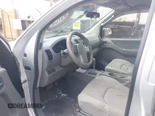 2008 Nissan Frontier LE z VIN 1N6AD09W18C435584, wystawiony jako IAAI lot #41998922 z przebiegiem 154 507 mil mil oraz . Historia ofert i sprzedaży dostępna na DreamBid. Obrazek 5.