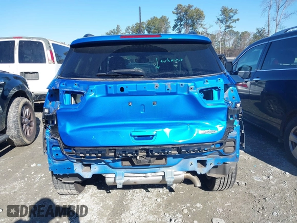 2019 Jeep Compass Latitude with VIN 3C4NJCBB6KT802481, listed as a IAAI auction lot 41315161 with 72,755 mi miles and . Bid and sale history available at carsss.com. Image 6.
