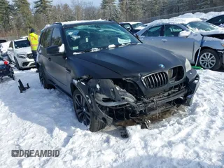 2013 BMW X5 M with VIN 5YMGY0C56D0C11671, listed as a IAAI auction lot 41472845 with 121,837 mi miles. Bid and sale history available at carsss.com. Image 1.