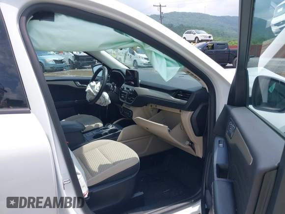 2021 Ford Escape SE with VIN 1FMCU9G61MUA30151, listed as a IAAI auction lot 42447587 with 47,746 mi miles and . Bid and sale history available at DreamBid. Image 5.