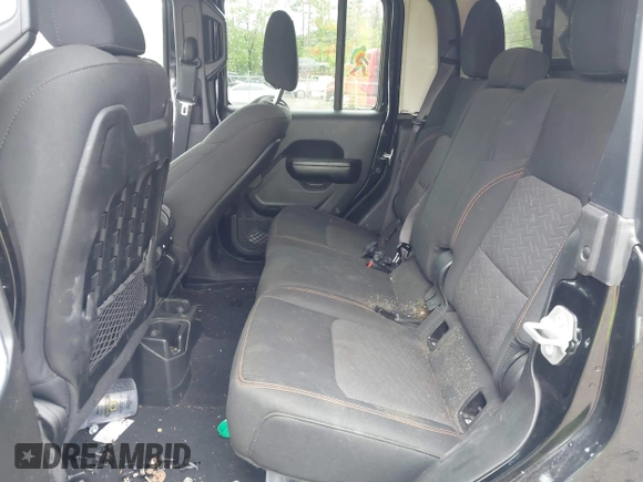 2021 Jeep Gladiator Mojave z VIN 1C6JJTEG9ML605638, wystawiony jako IAAI lot #40302253 z przebiegiem 32 019 mil mil oraz . Historia ofert i sprzedaży dostępna na DreamBid. Obrazek 8.